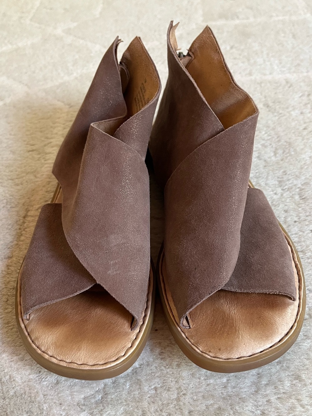 Born Iwa Sandals - Picture 2 of 14